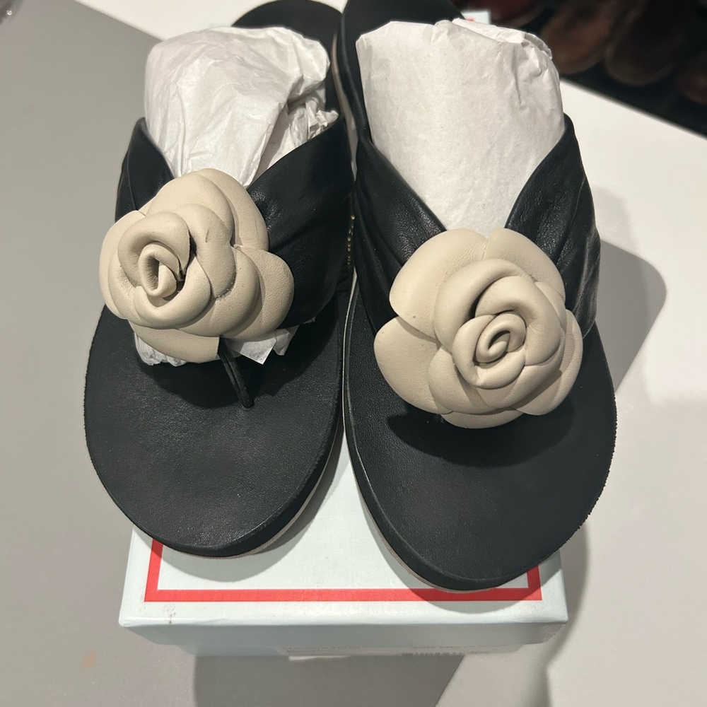 Frances Valentine Magnolia Sandal